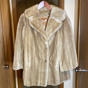 Vintage 60’s-70’s Tissavel France Synthetic/Faux Fur Furrage Ladies Medium Nice!